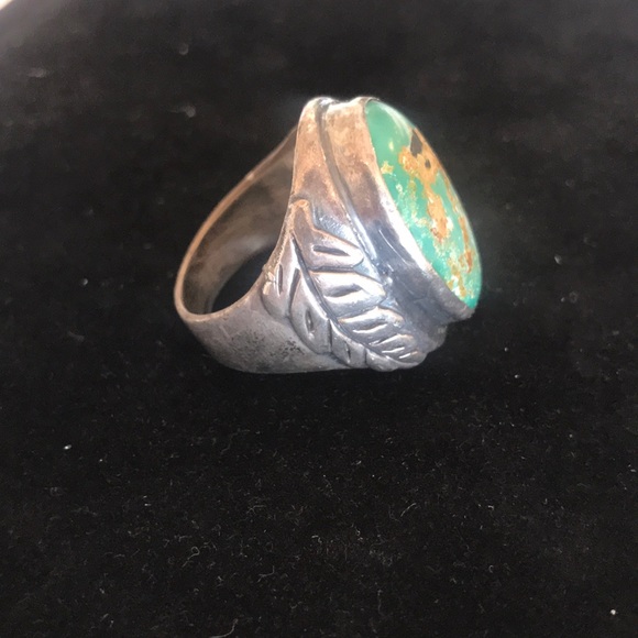 Vintage Green Turquoise Ring - Picture 2 of 8